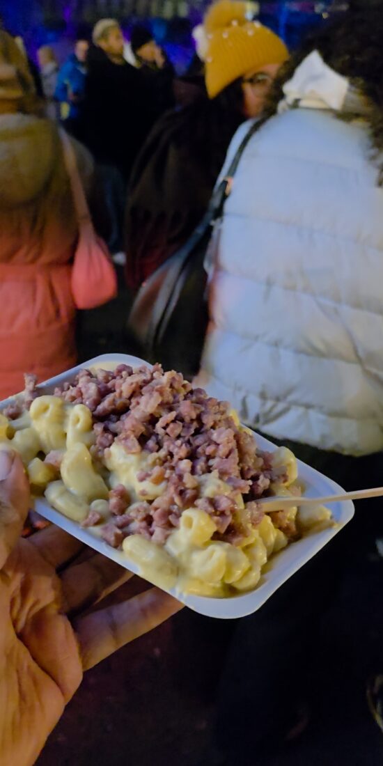 Mac and Cheese with Crispy Bacon